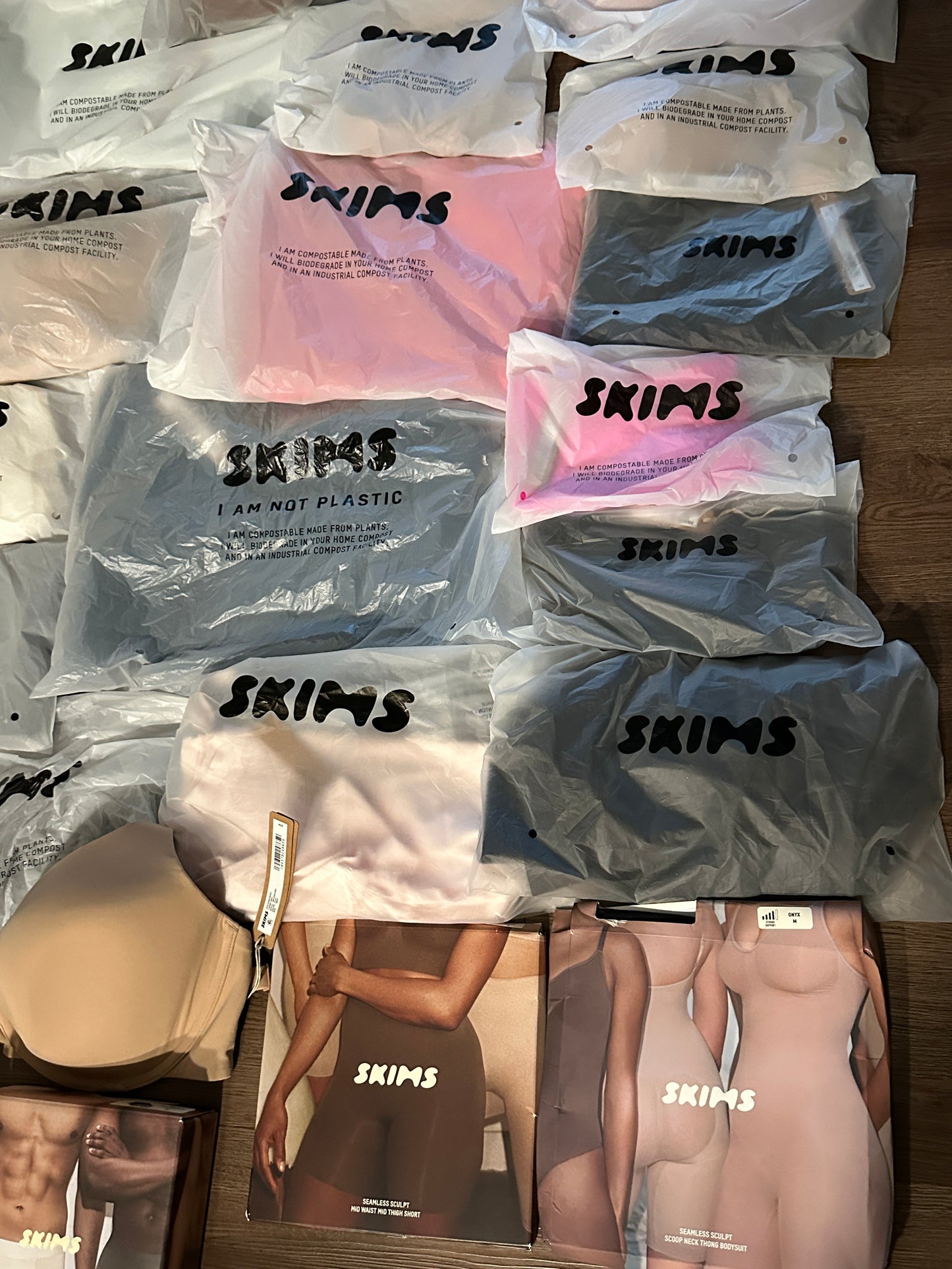 SKIMS only pallet 50lb Brand NEW